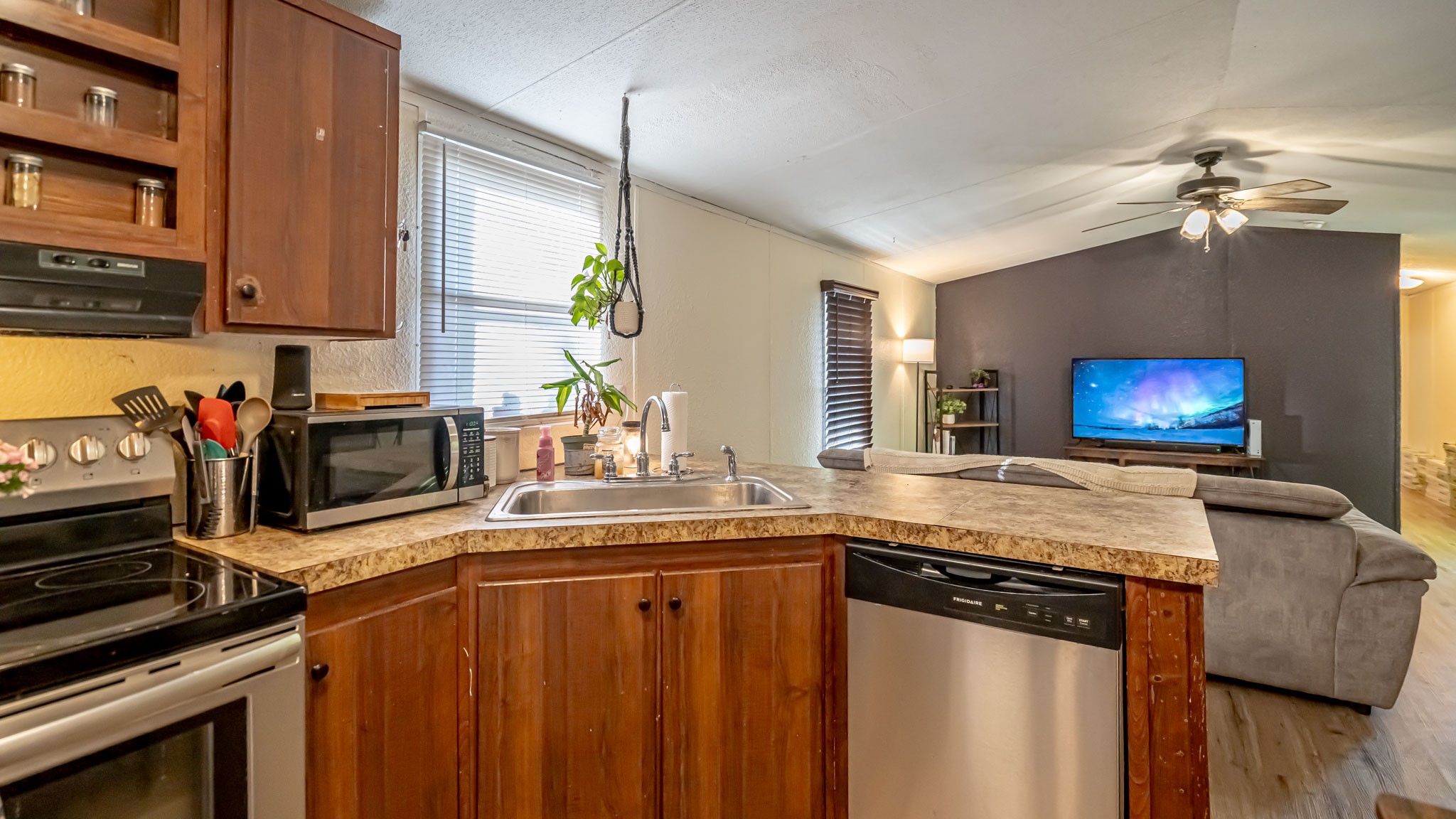 3622 Brook Valley Street , Granbury, TX, 76048 | 20934046 | Realty Texas LLC