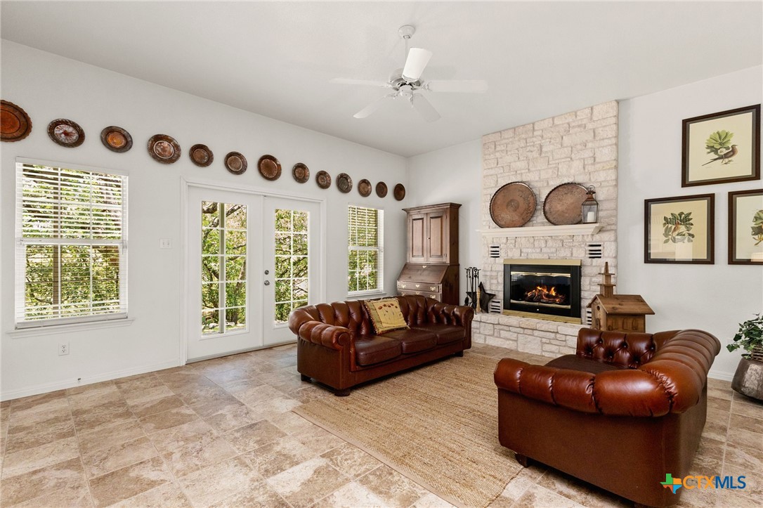 557 Timber Hollow , New Braunfels, TX, 78132 | 578898 | Realty Texas LLC