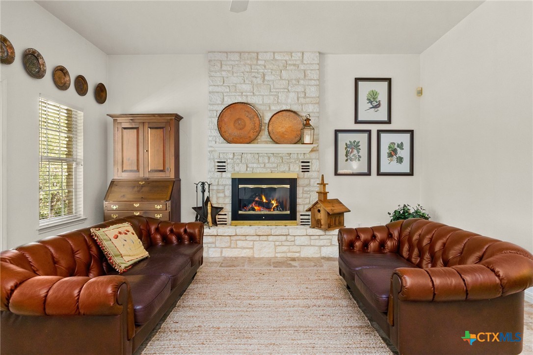 557 Timber Hollow , New Braunfels, TX, 78132 | 578898 | Realty Texas LLC