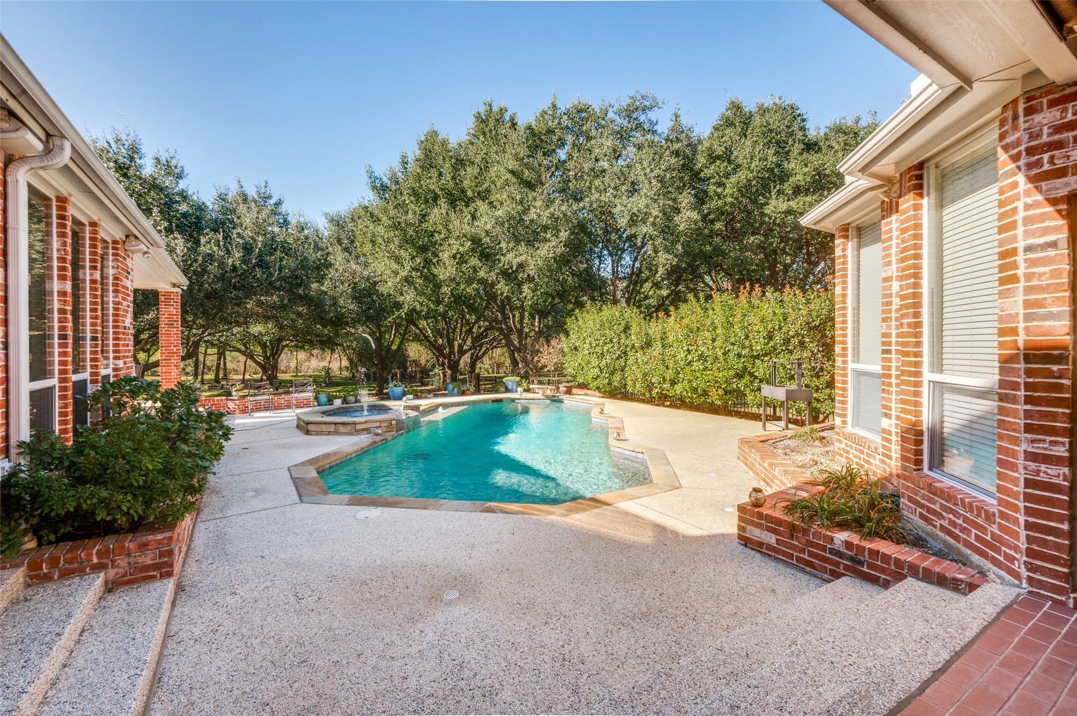 4 Rushing Meadow Court , Dalworthington Gardens, TX, 76016 | 20933142 | Realty Texas LLC