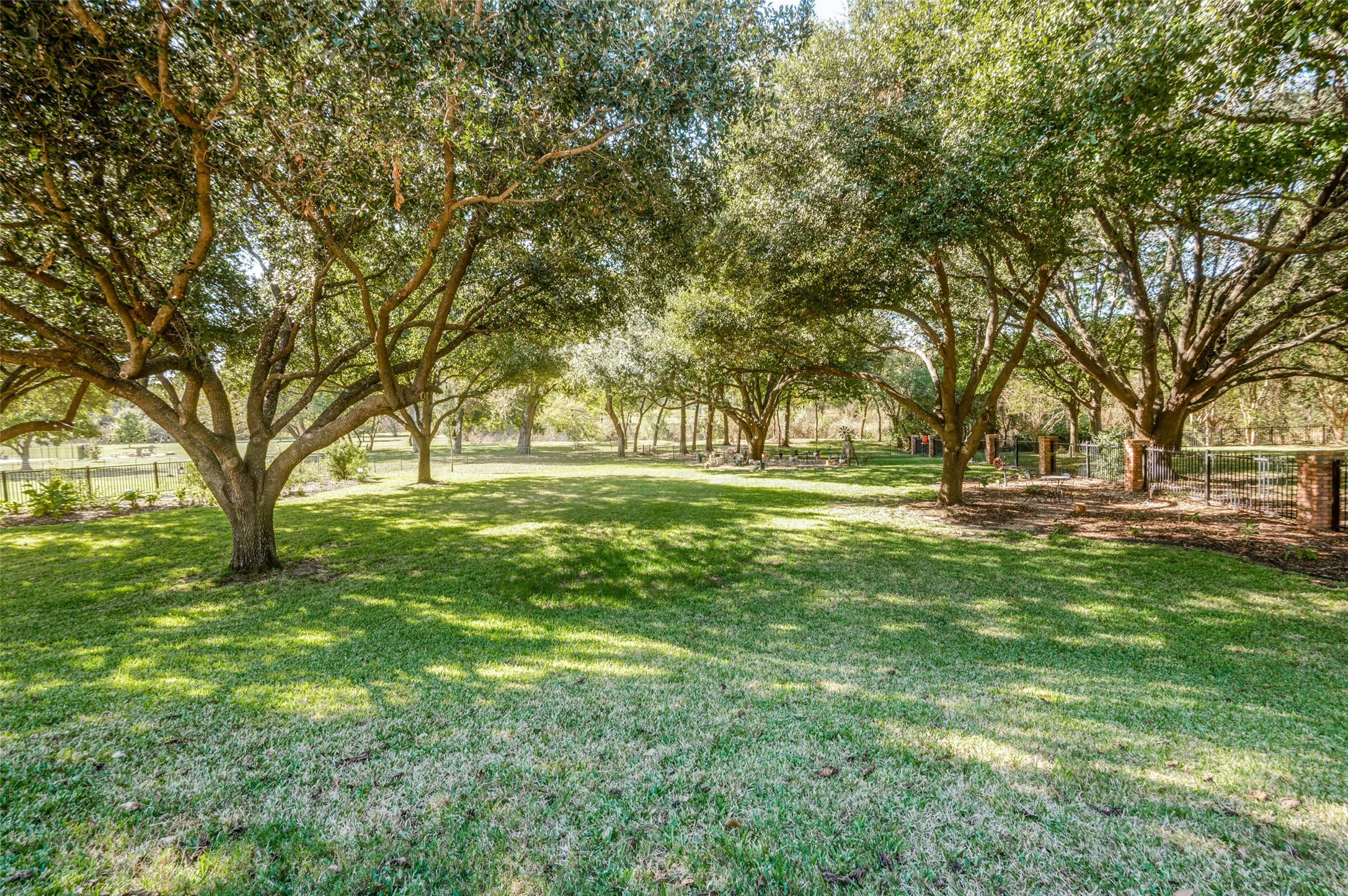 4 Rushing Meadow Court , Dalworthington Gardens, TX, 76016 | 20933142 | Realty Texas LLC