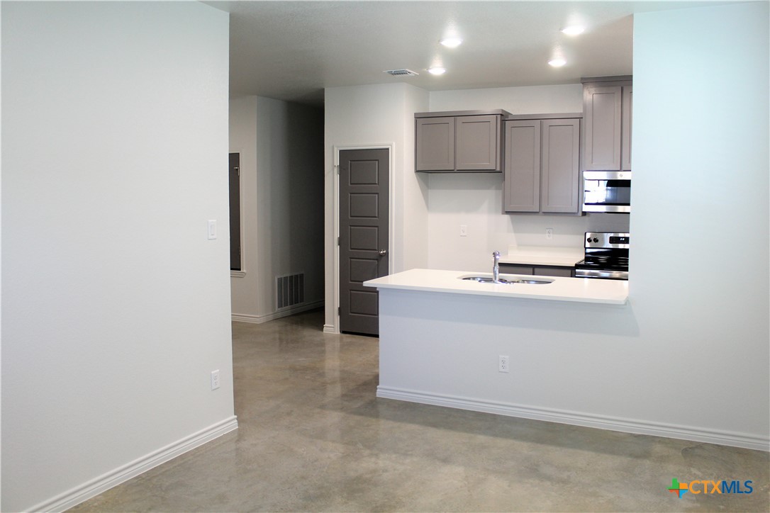 318 Dolphin Drive A/B , Temple, TX, 76501 | 579782 | Realty Texas LLC