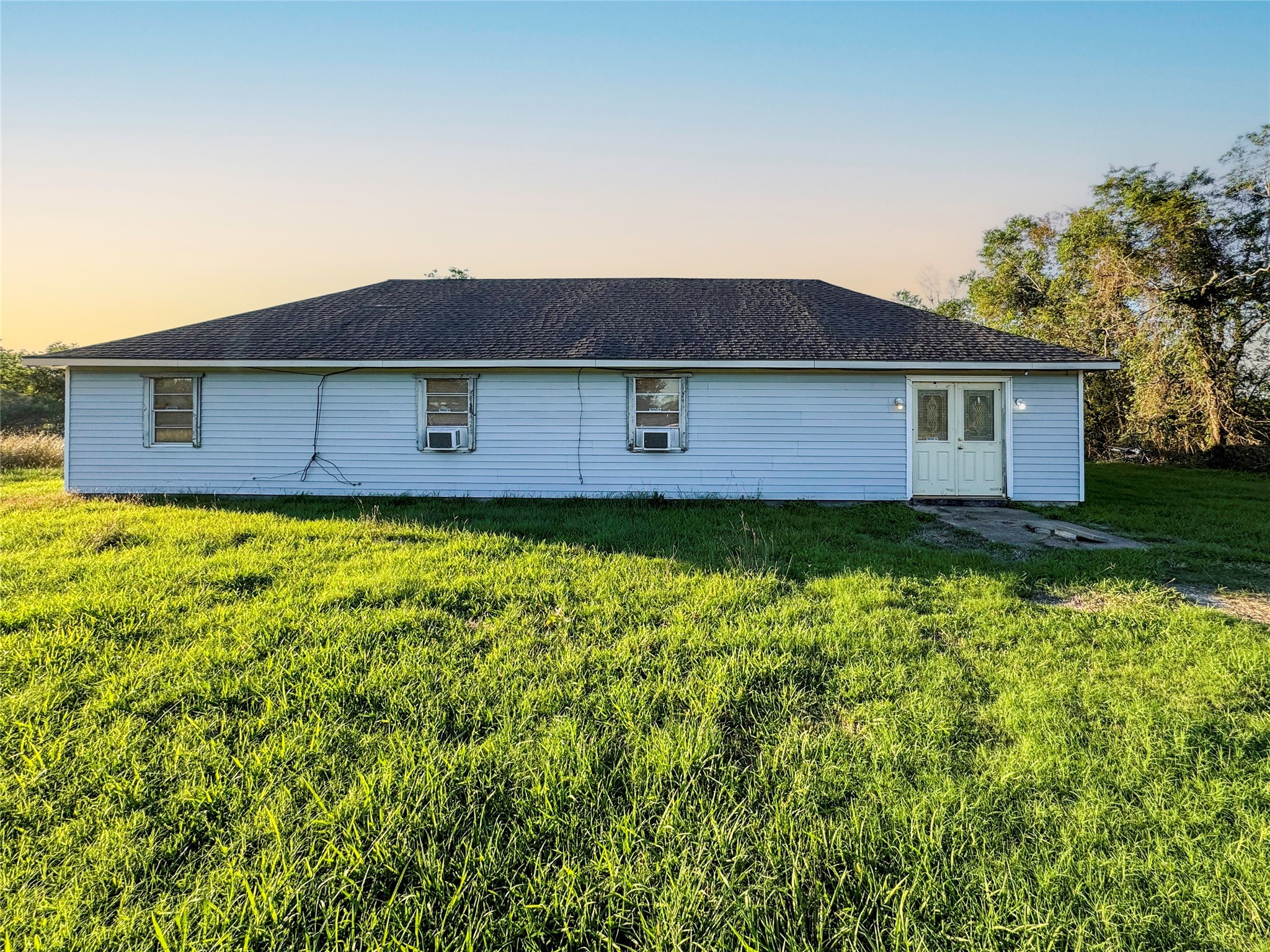 2016 W Davis Bend Street , Alvin, TX, 77511 | 10235256 | Realty Texas LLC