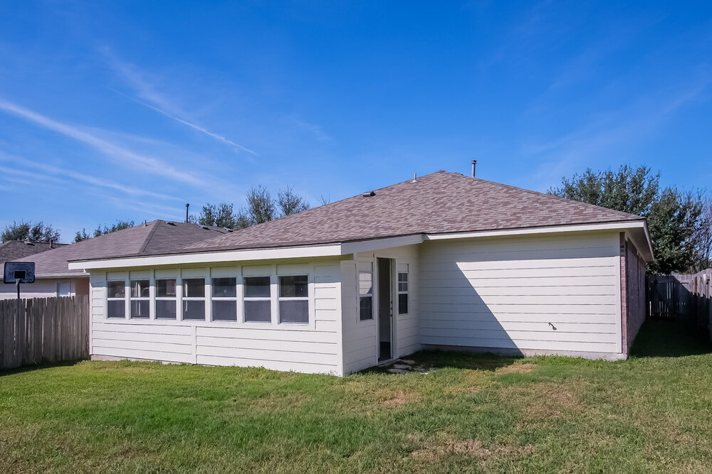 119 Wilderness Trail , Elgin, TX, 78621 | 3685123 | Realty Texas LLC