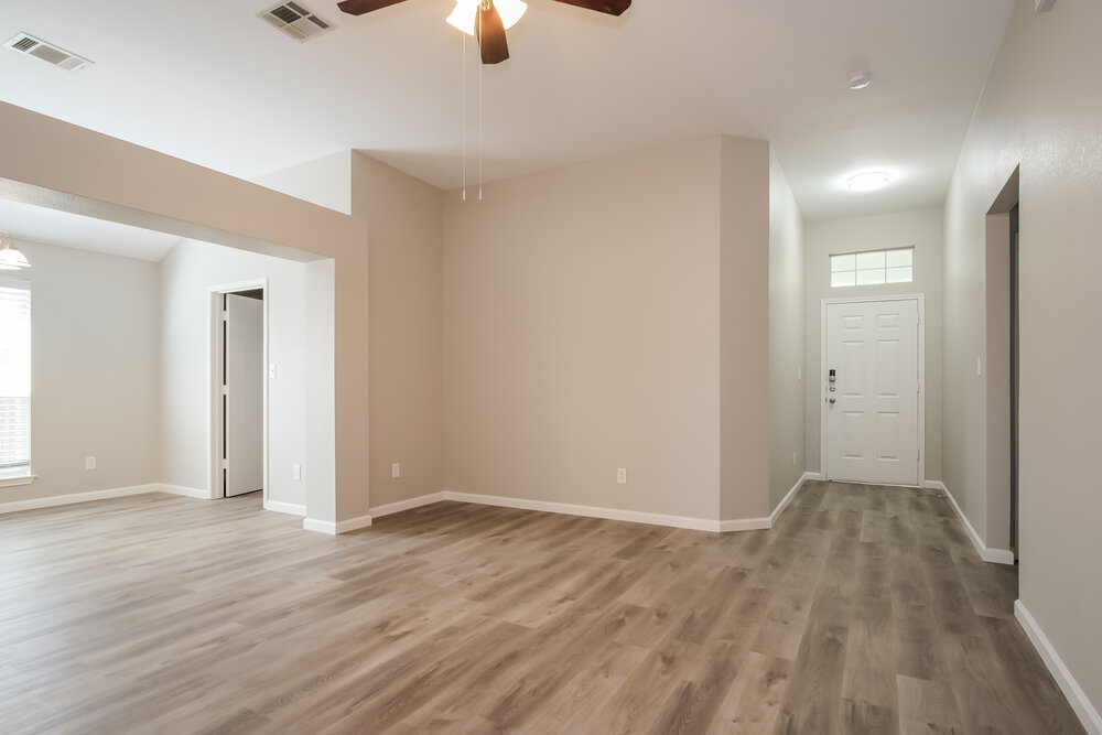 119 Wilderness Trail , Elgin, TX, 78621 | 3685123 | Realty Texas LLC