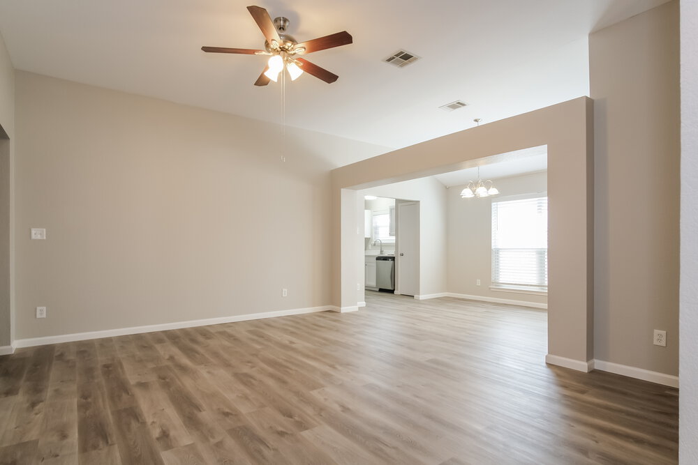 119 Wilderness Trail , Elgin, TX, 78621 | 3685123 | Realty Texas LLC