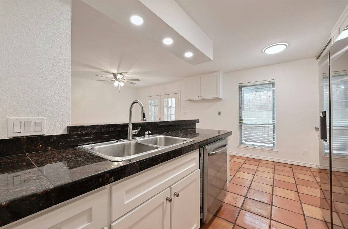 6637 Valleyside Road , Austin, TX, 78731 | 3090564 | Realty Texas LLC