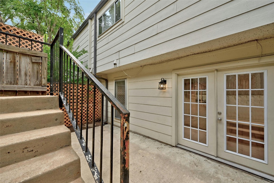 6637 Valleyside Road , Austin, TX, 78731 | 3090564 | Realty Texas LLC
