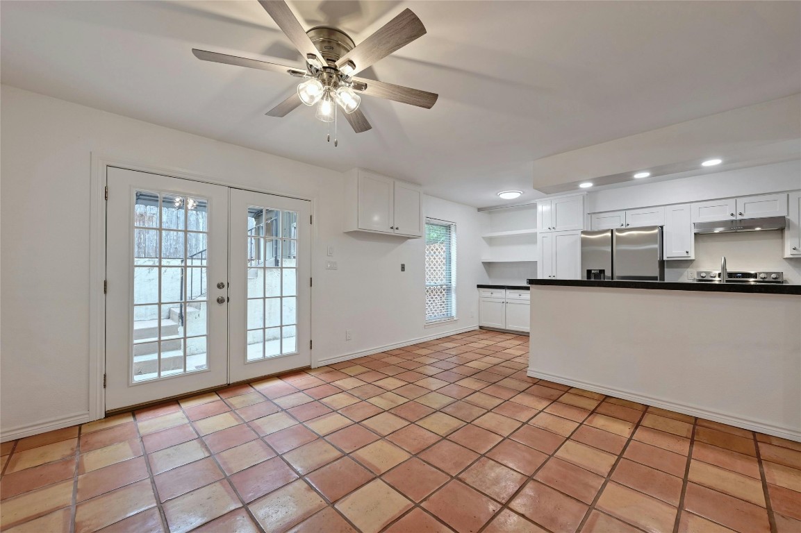 6637 Valleyside Road , Austin, TX, 78731 | 3090564 | Realty Texas LLC