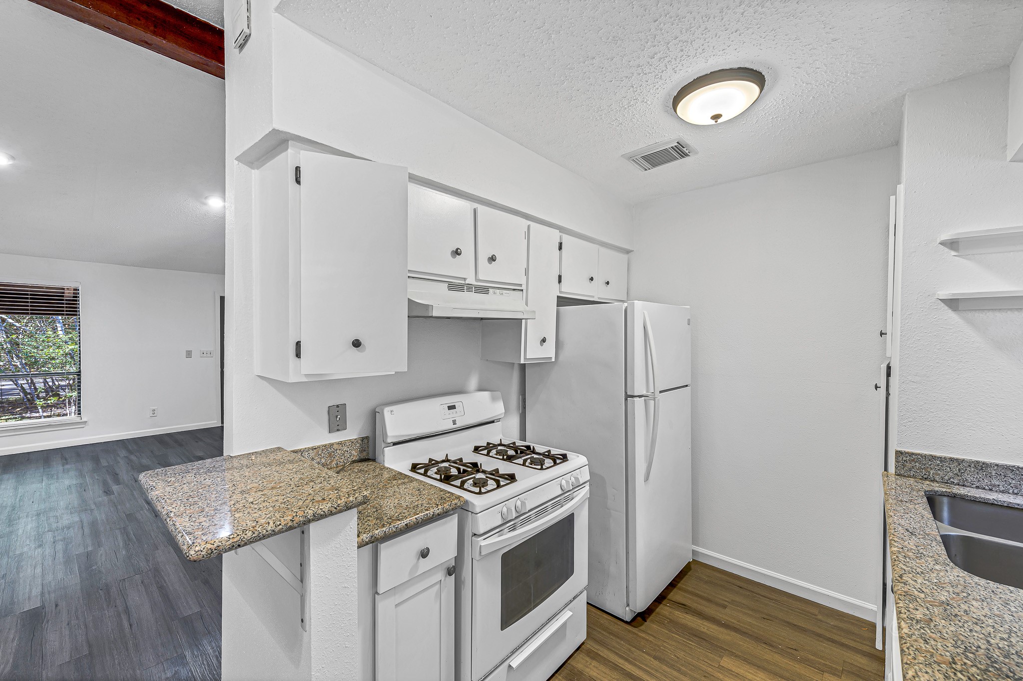 32B E Rivercrest Drive , Houston, TX, 77042 | 30546755 | Realty Texas LLC