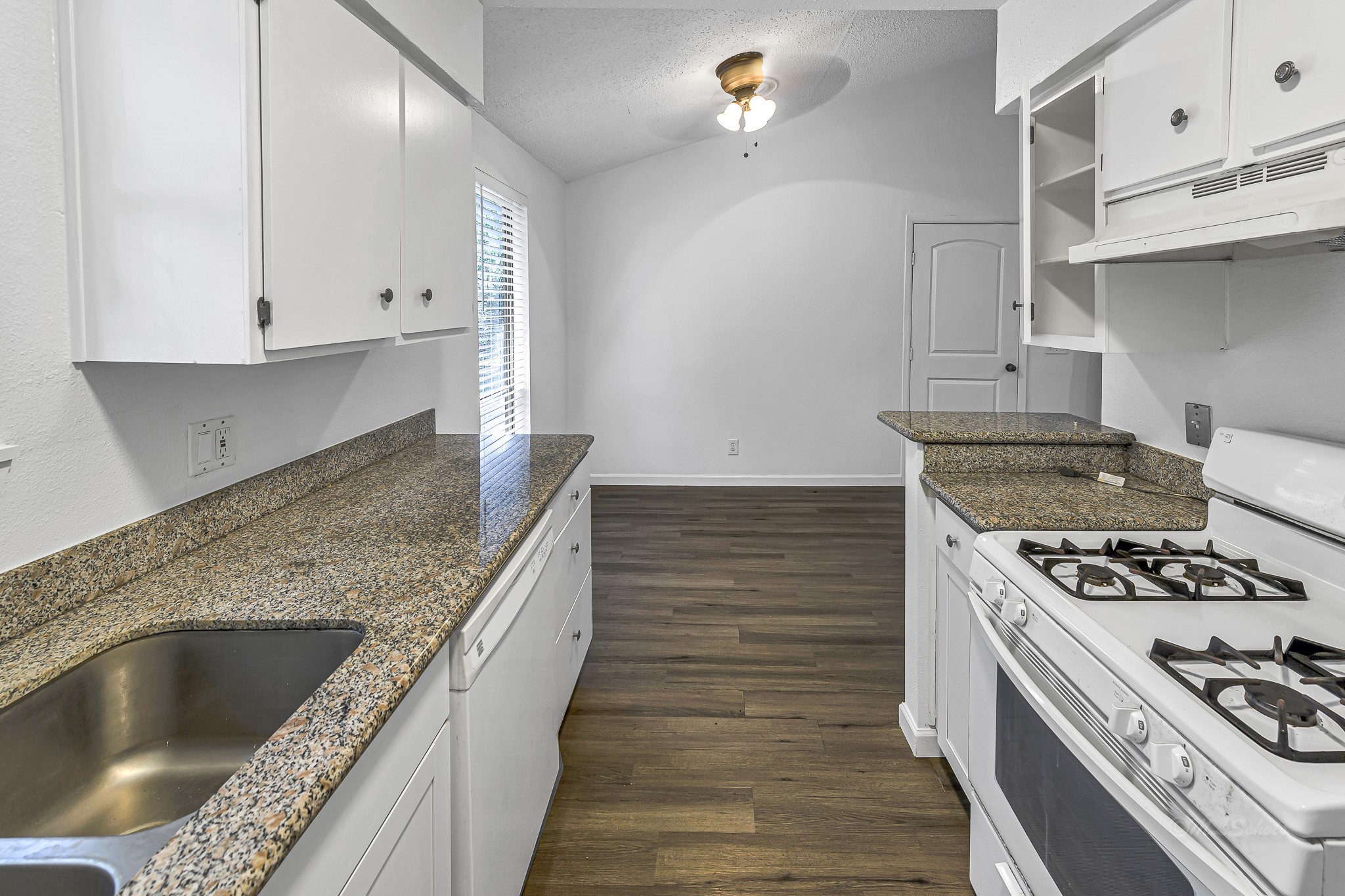 32B E Rivercrest Drive , Houston, TX, 77042 | 30546755 | Realty Texas LLC
