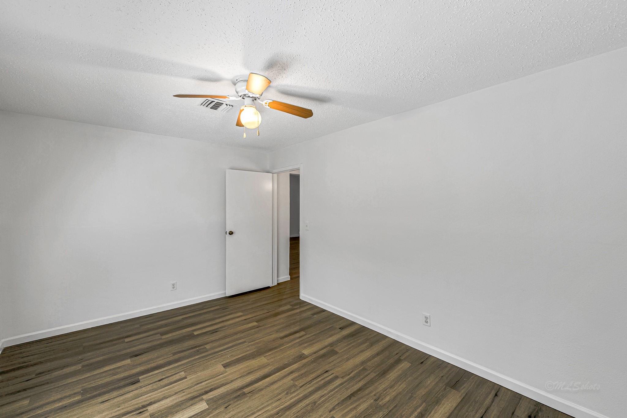 32B E Rivercrest Drive , Houston, TX, 77042 | 30546755 | Realty Texas LLC