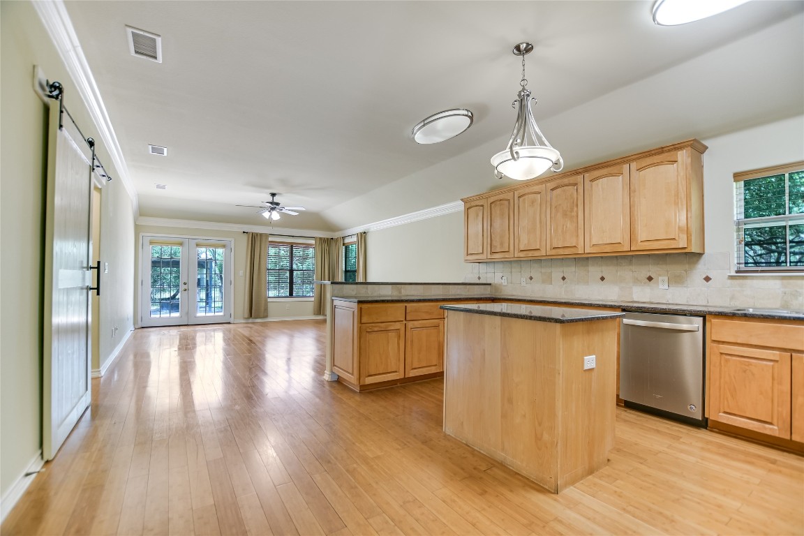 104 Springfield, Horseshoe Bay, TX, 78657 | 6291473 | Realty Texas LLC