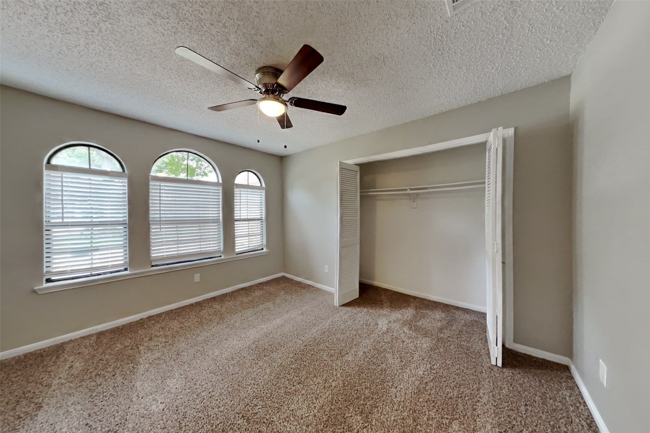 508 Holliday Lane , Euless, TX, 76039 | 20935344 | Realty Texas LLC
