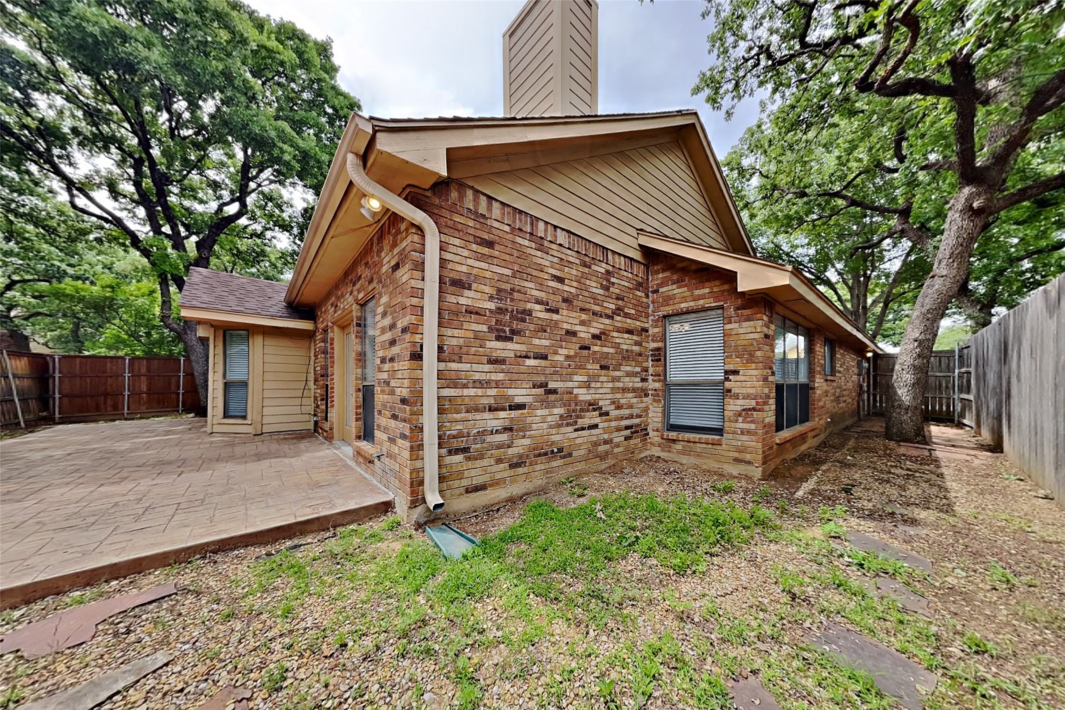508 Holliday Lane , Euless, TX, 76039 | 20935344 | Realty Texas LLC