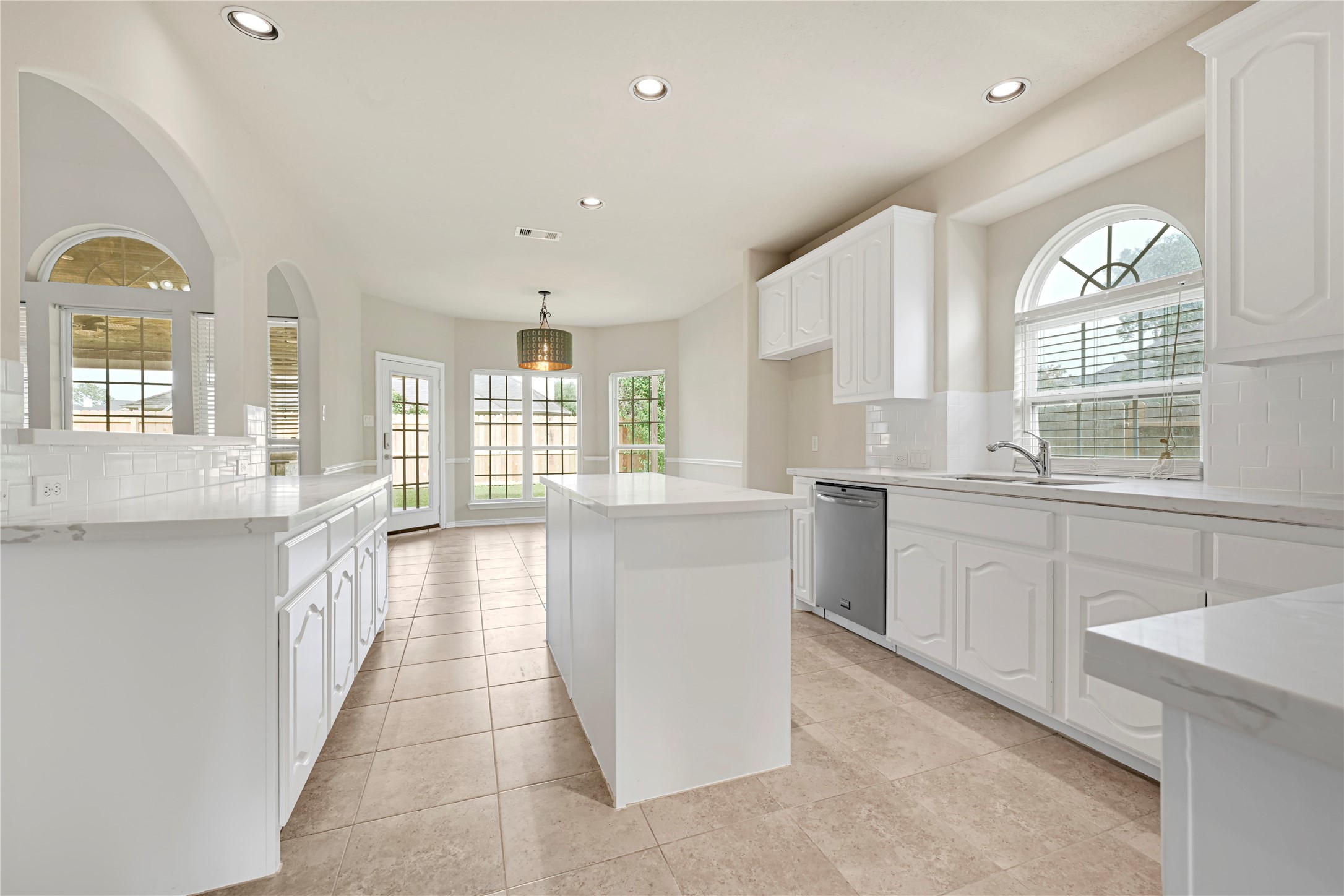 2108 Asbury Court , Pearland, TX, 77581 | 28552588 | Realty Texas LLC