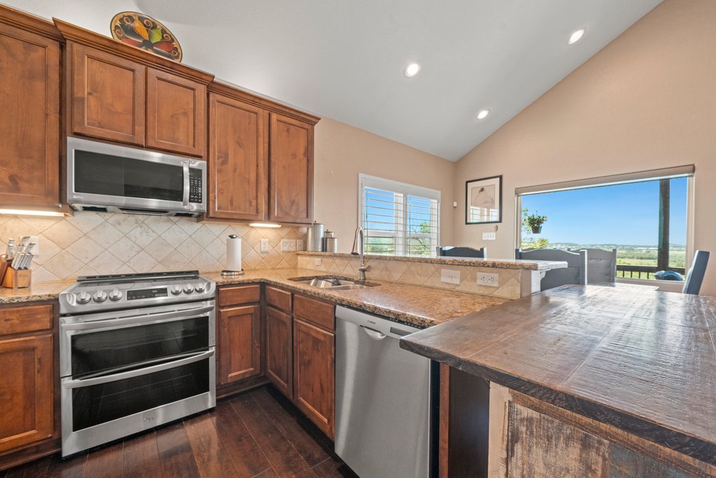 2038 Owl , Canyon Lake, TX, 78133 | 25005749 | Realty Texas LLC