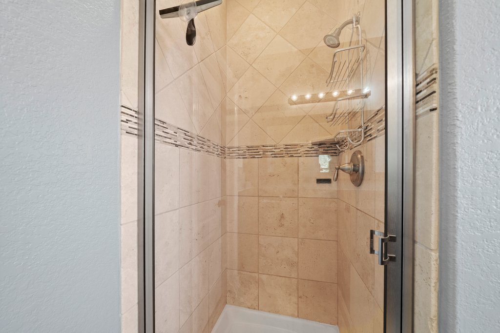 2038 Owl , Canyon Lake, TX, 78133 | 25005749 | Realty Texas LLC