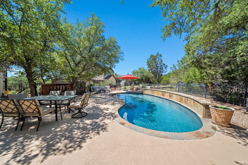 2038 Owl , Canyon Lake, TX, 78133 | 25005749 | Realty Texas LLC