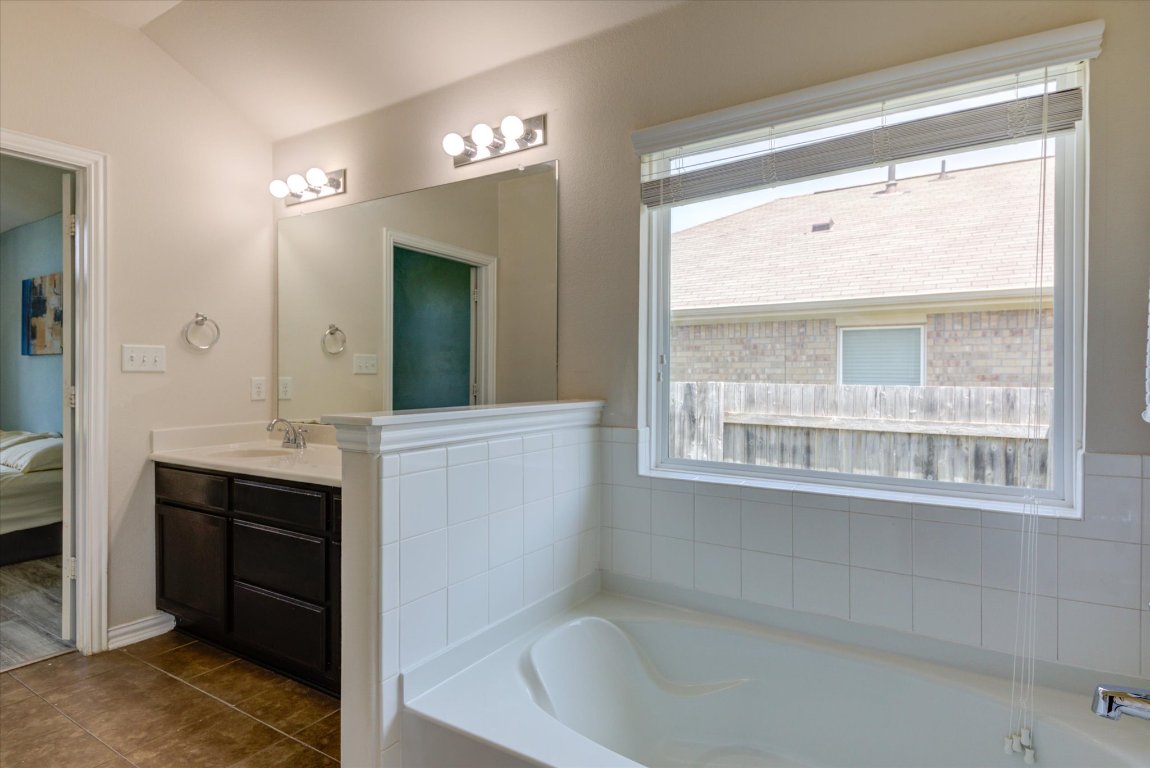 549 Pond View Pass , Buda, TX, 78610 | 4611751 | Realty Texas LLC