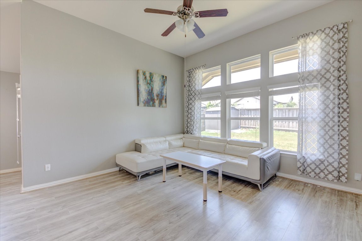 549 Pond View Pass , Buda, TX, 78610 | 4611751 | Realty Texas LLC