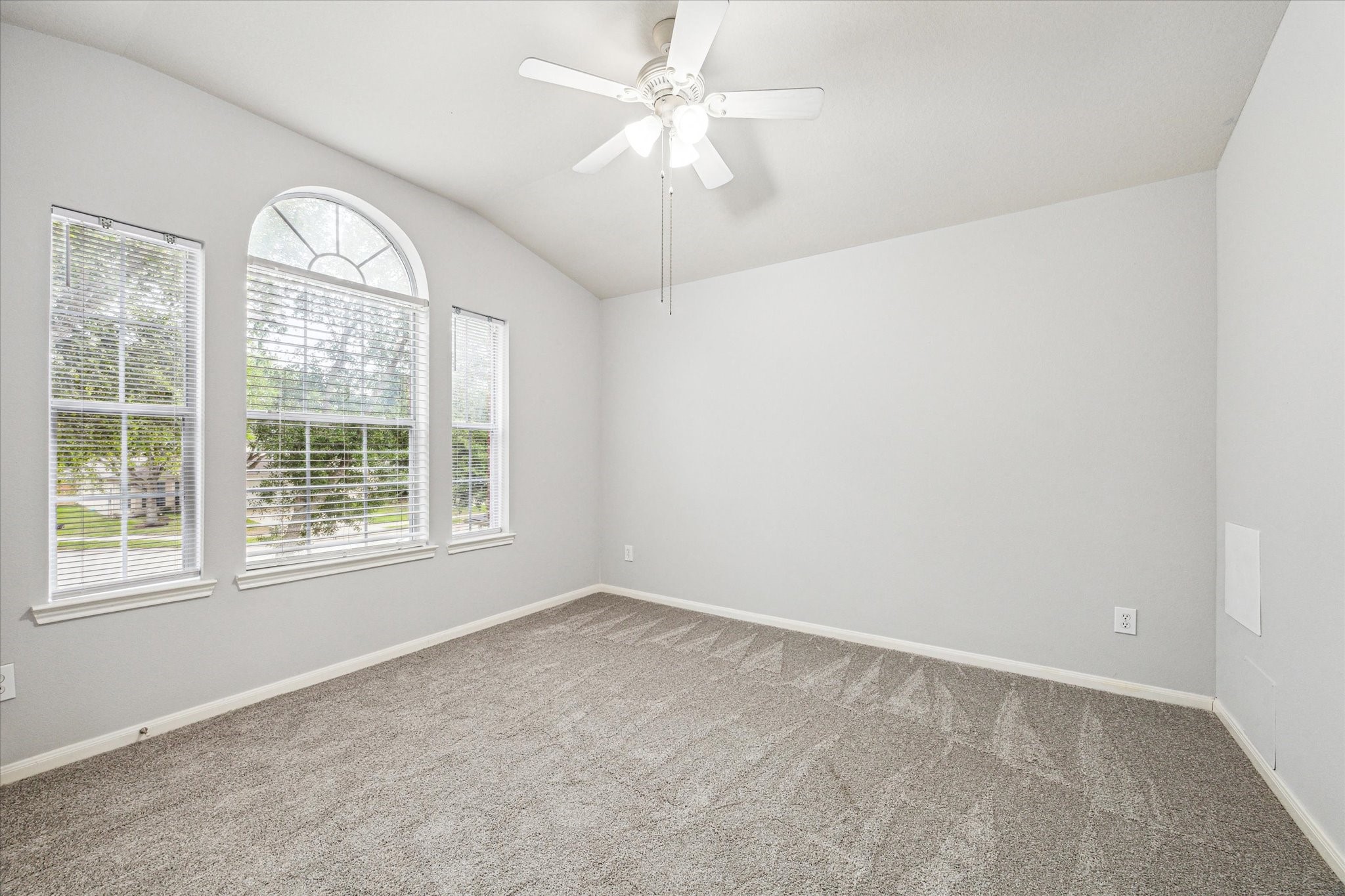 1056 Inverness Cove , Dickinson, TX, 77539 | 19656063 | Realty Texas LLC