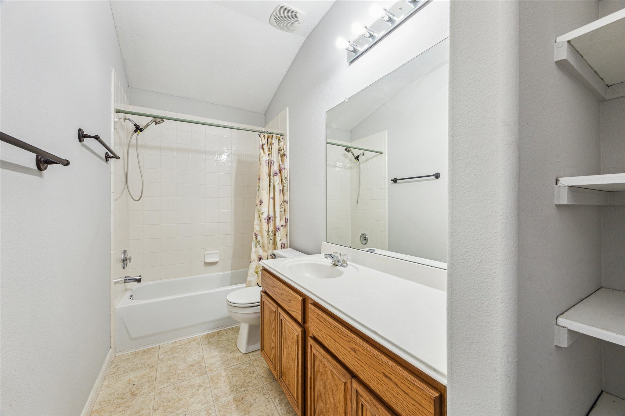 1056 Inverness Cove , Dickinson, TX, 77539 | 19656063 | Realty Texas LLC