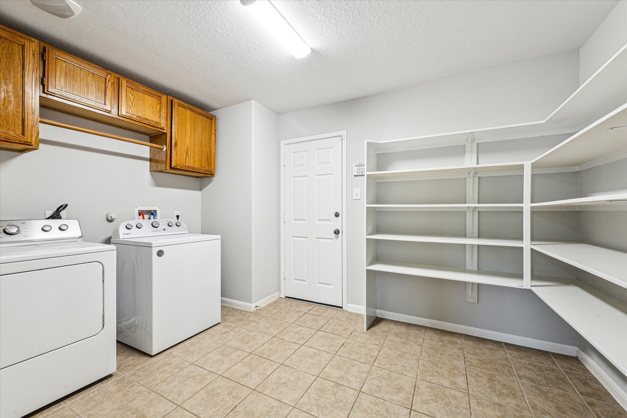 1056 Inverness Cove , Dickinson, TX, 77539 | 19656063 | Realty Texas LLC