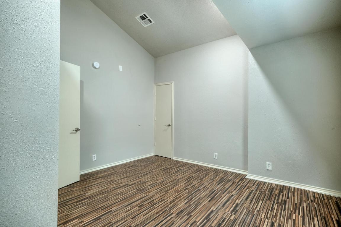 1124 Brookswood Avenue , Austin, TX, 78721 | 7976437 | Realty Texas LLC