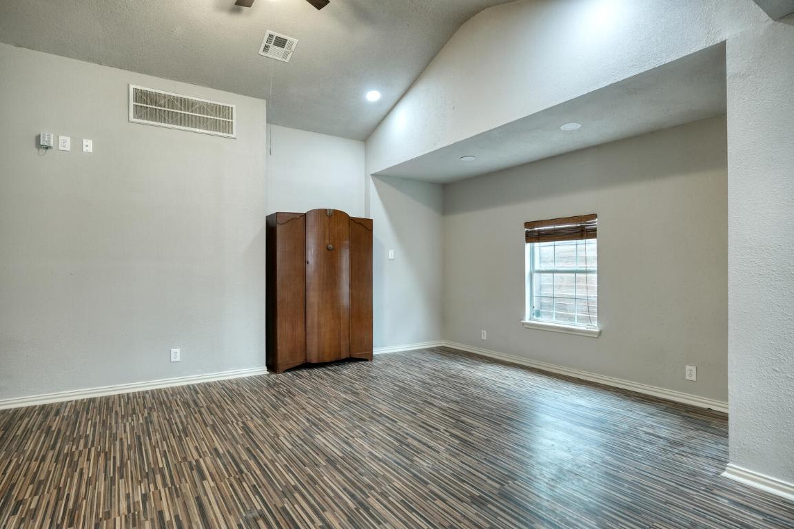 1124 Brookswood Avenue , Austin, TX, 78721 | 7976437 | Realty Texas LLC