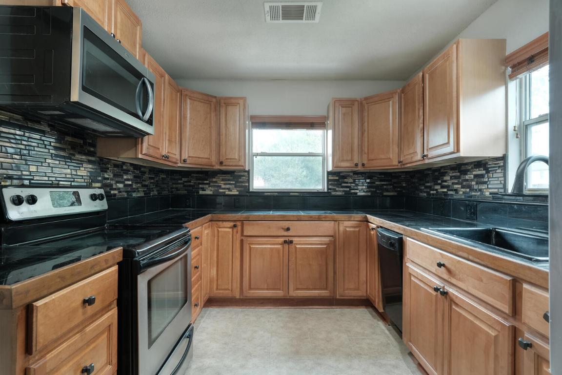 1124 Brookswood Avenue , Austin, TX, 78721 | 7976437 | Realty Texas LLC