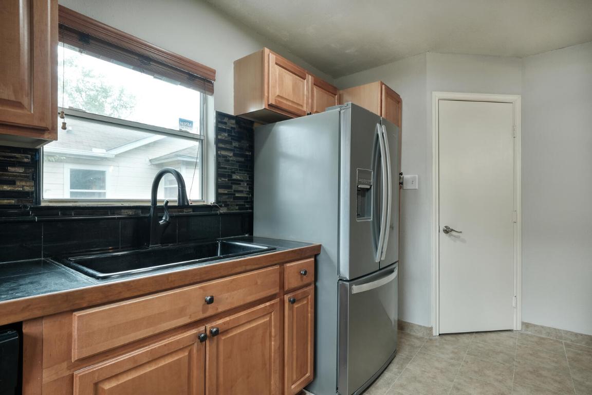 1124 Brookswood Avenue , Austin, TX, 78721 | 7976437 | Realty Texas LLC