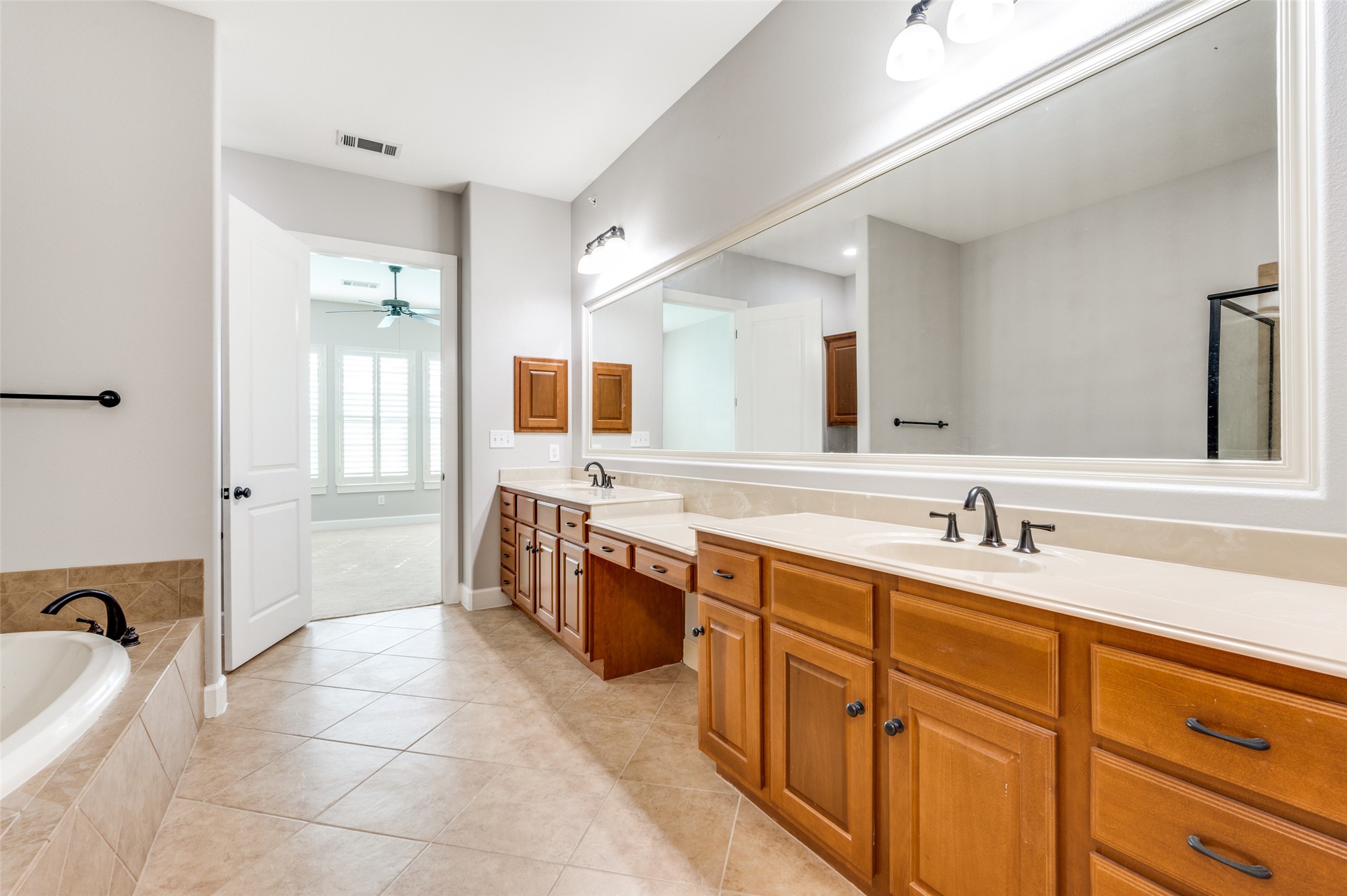 6631 Via Positano 402 , Irving, TX, 75039 | 20935870 | Realty Texas LLC