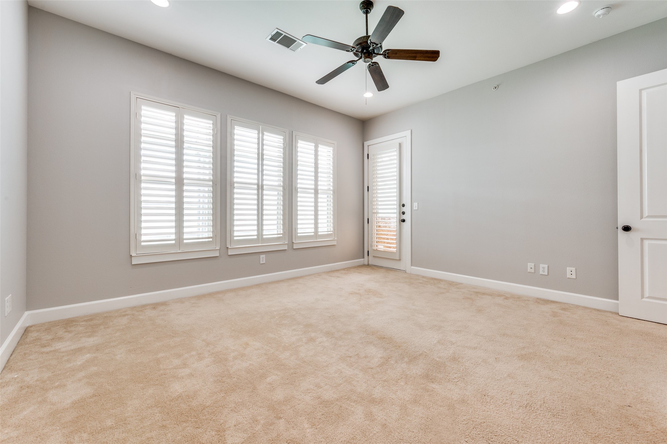 6631 Via Positano 402 , Irving, TX, 75039 | 20935870 | Realty Texas LLC