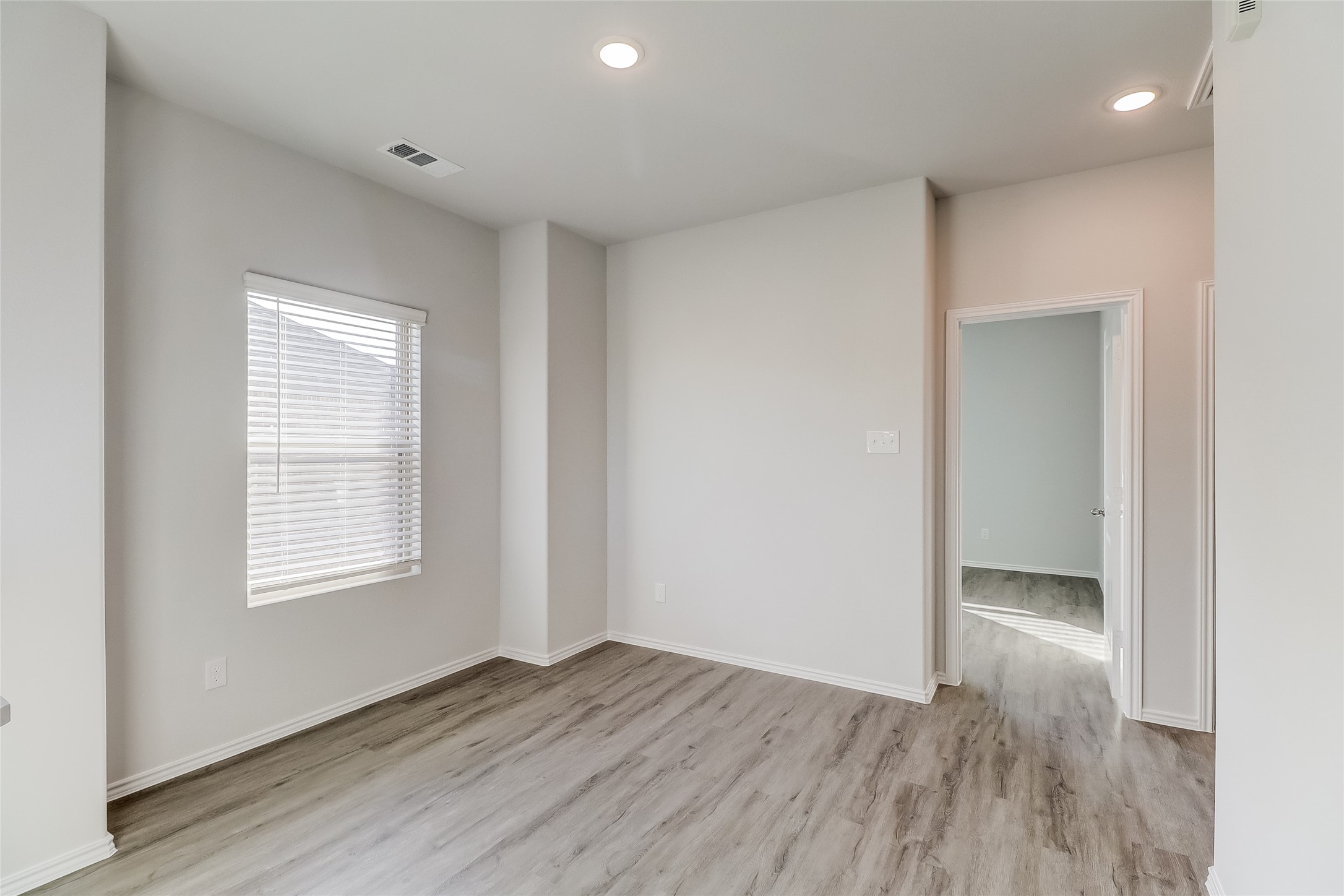 1412 Ester Lane , Ennis, TX, 75119 | 20936066 | Realty Texas LLC