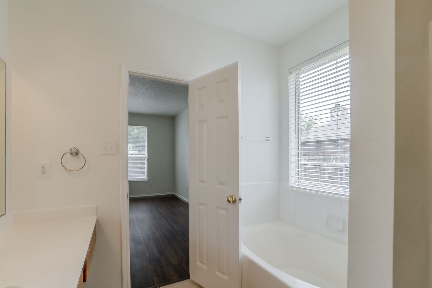 4617 Barnhill Lane , Fort Worth, TX, 76135 | 20929239 | Realty Texas LLC