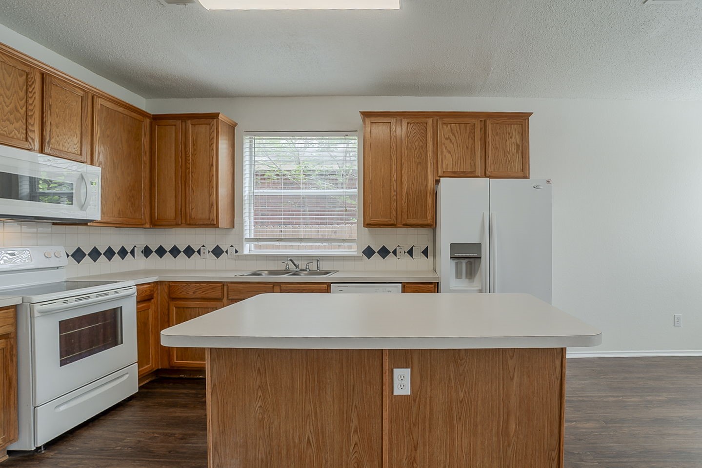 4617 Barnhill Lane , Fort Worth, TX, 76135 | 20929239 | Realty Texas LLC