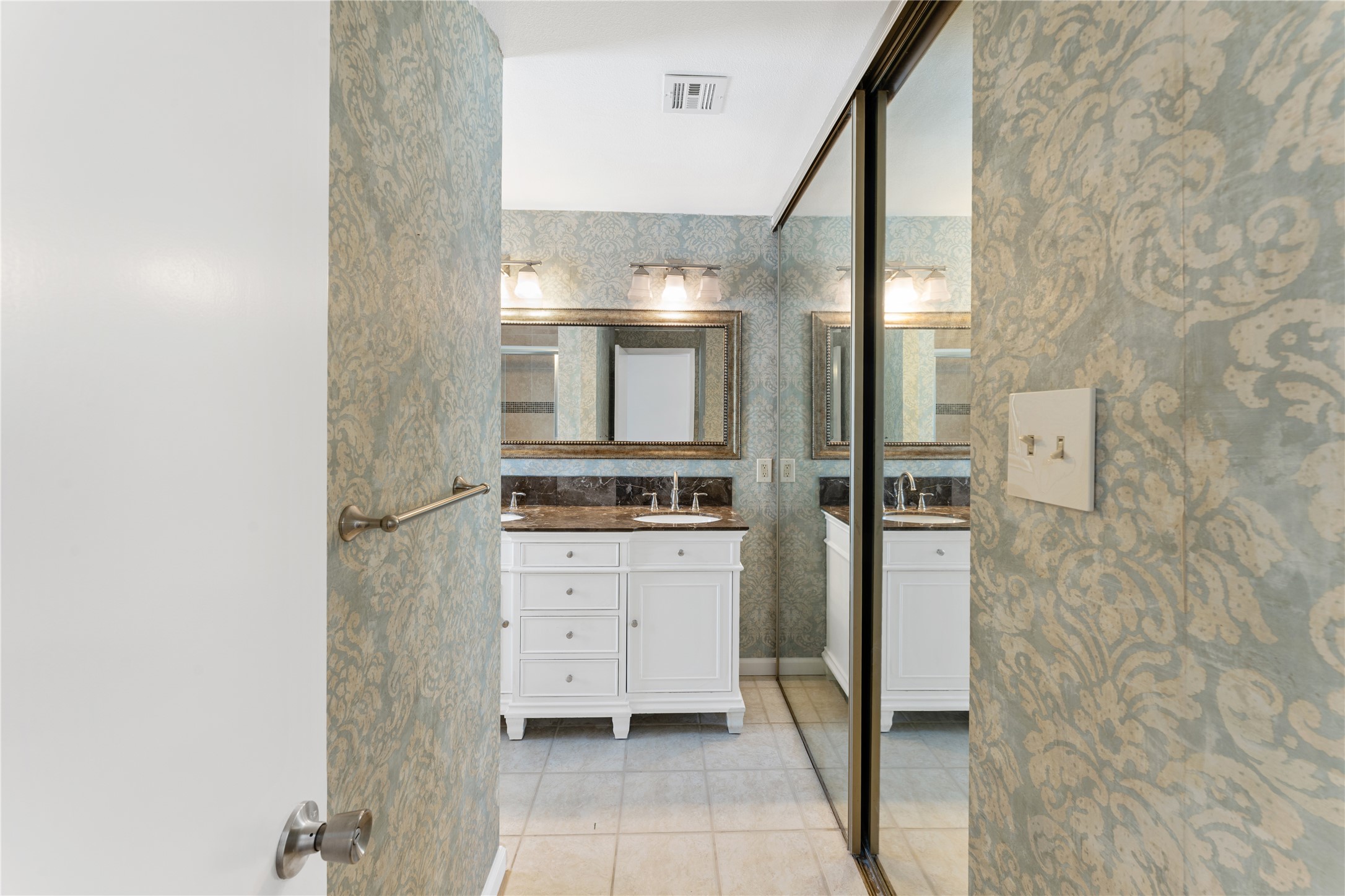 11614 Village Place Drive 337 , Houston, TX, 77077 | 69851884 | Realty Texas LLC