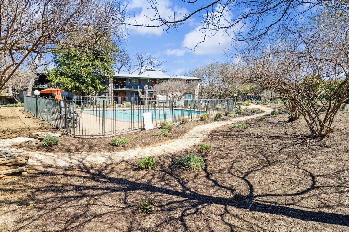 1304 Mariposa Drive 104 , Austin, TX, 78704 | 9373981 | Realty Texas LLC