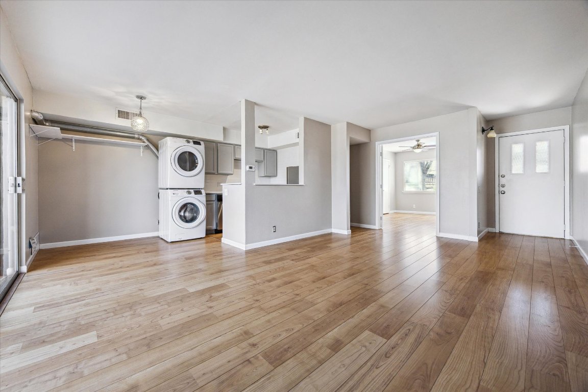 1304 Mariposa Drive 104 , Austin, TX, 78704 | 9373981 | Realty Texas LLC