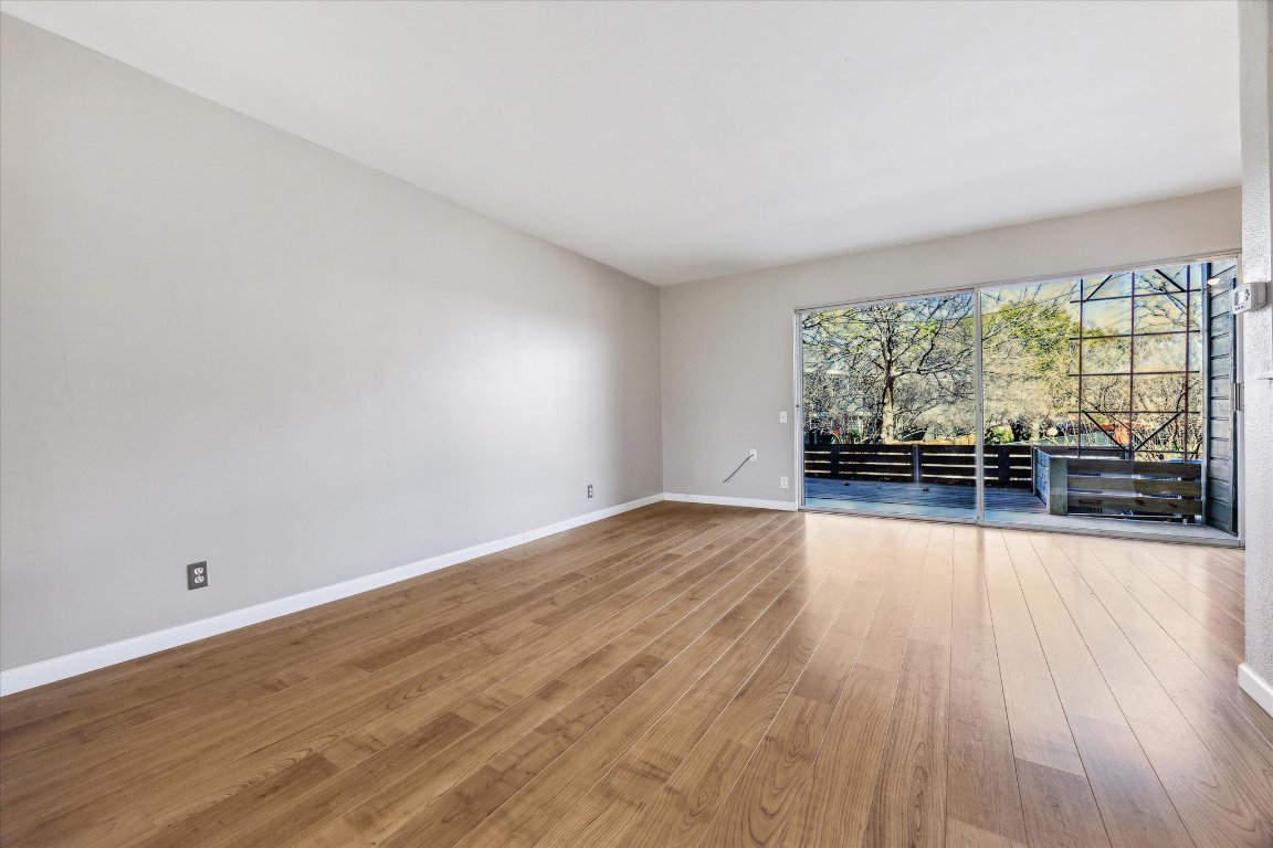 1304 Mariposa Drive 104 , Austin, TX, 78704 | 9373981 | Realty Texas LLC