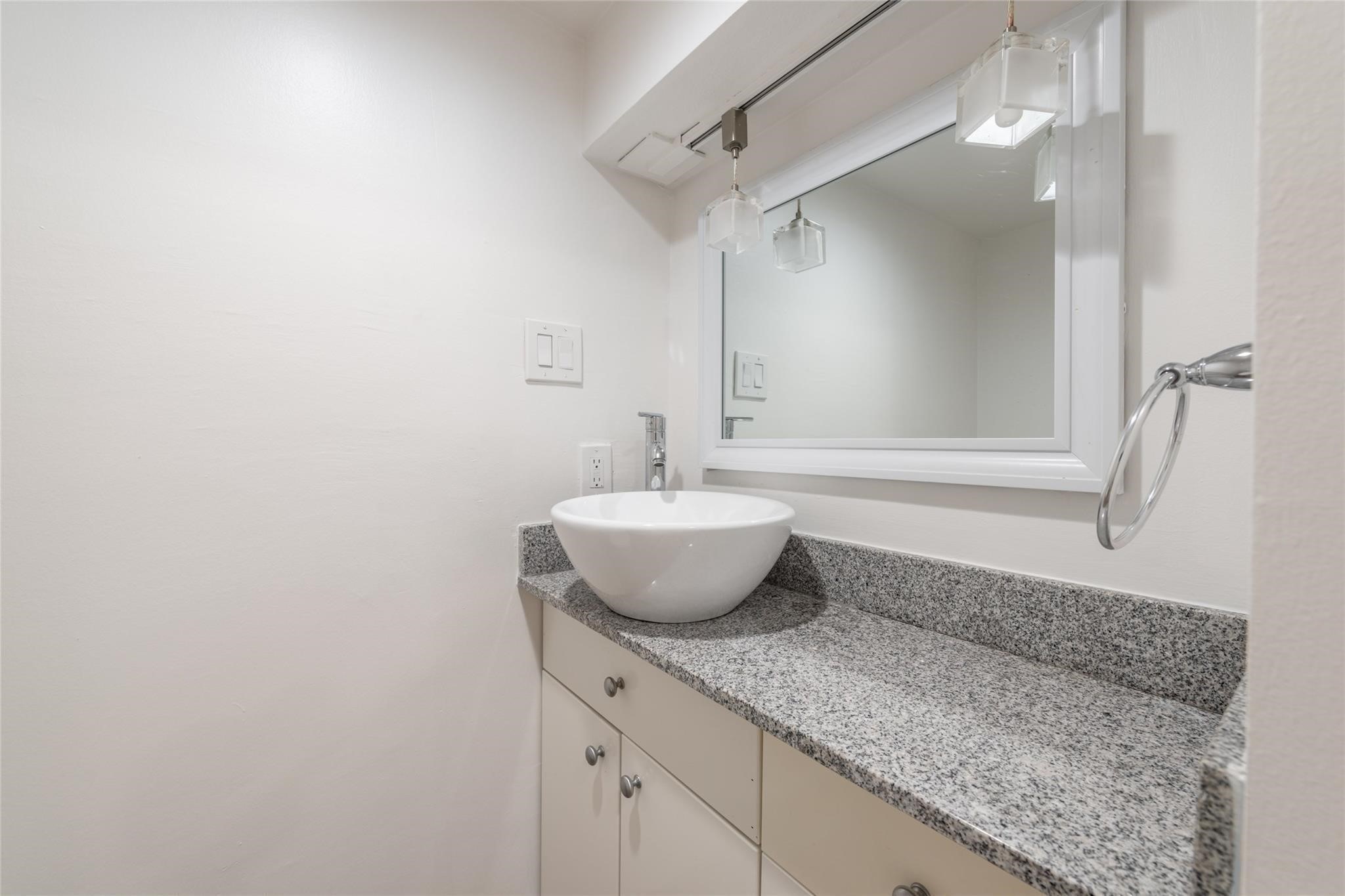 4021 Cole Avenue 203 , Dallas, TX, 75204 | 20936543 | Realty Texas LLC