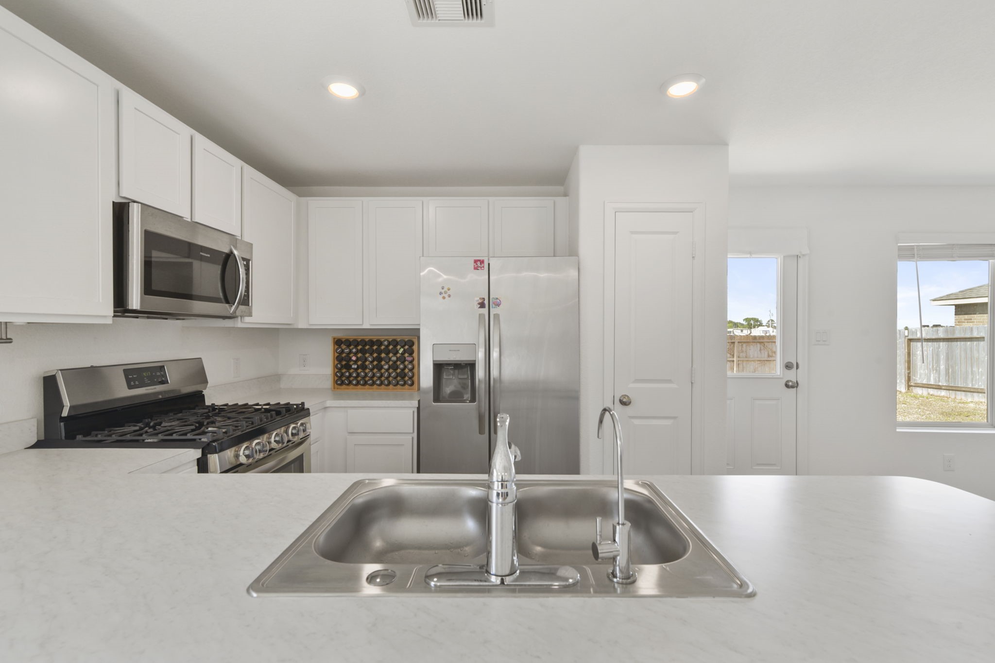 736 Delany Cove Court , La Marque, TX, 77568 | 76930229 | Realty Texas LLC