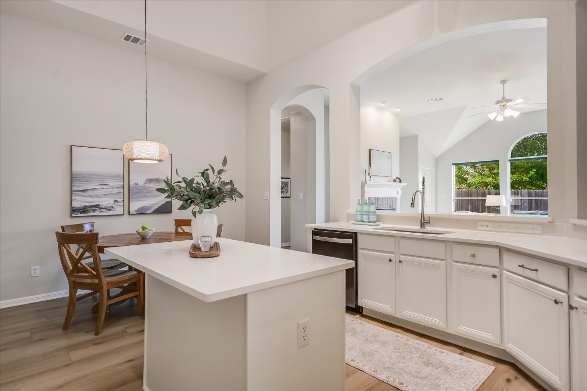 907 Windsor Hill Drive , Pflugerville, TX, 78660 | 1979186 | Realty Texas LLC