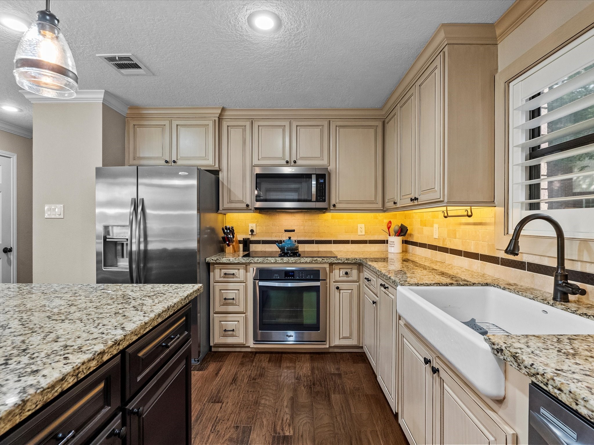 1003 Middlecreek Street , Friendswood, TX, 77546 | 98323334 | Realty Texas LLC