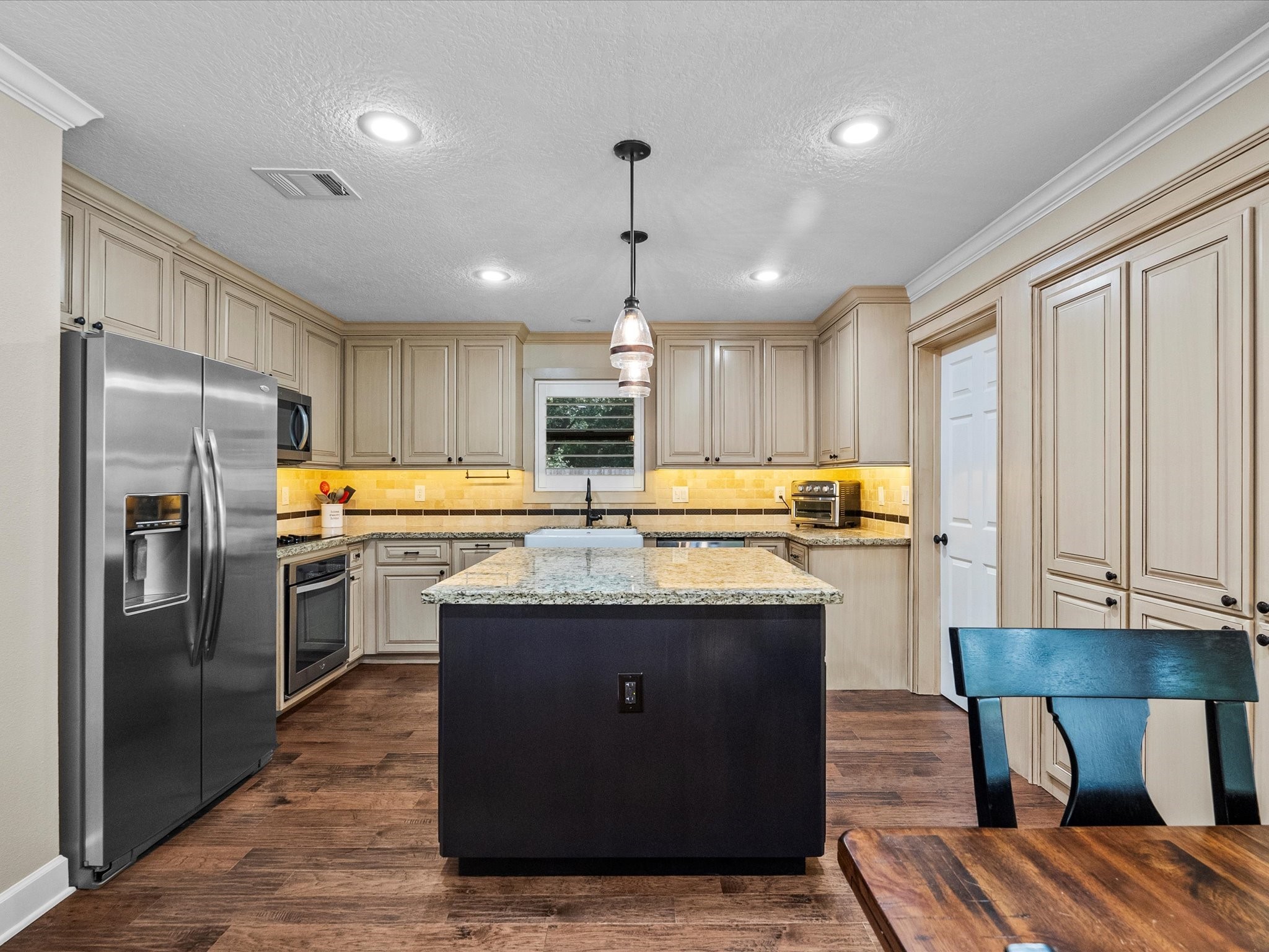 1003 Middlecreek Street , Friendswood, TX, 77546 | 98323334 | Realty Texas LLC