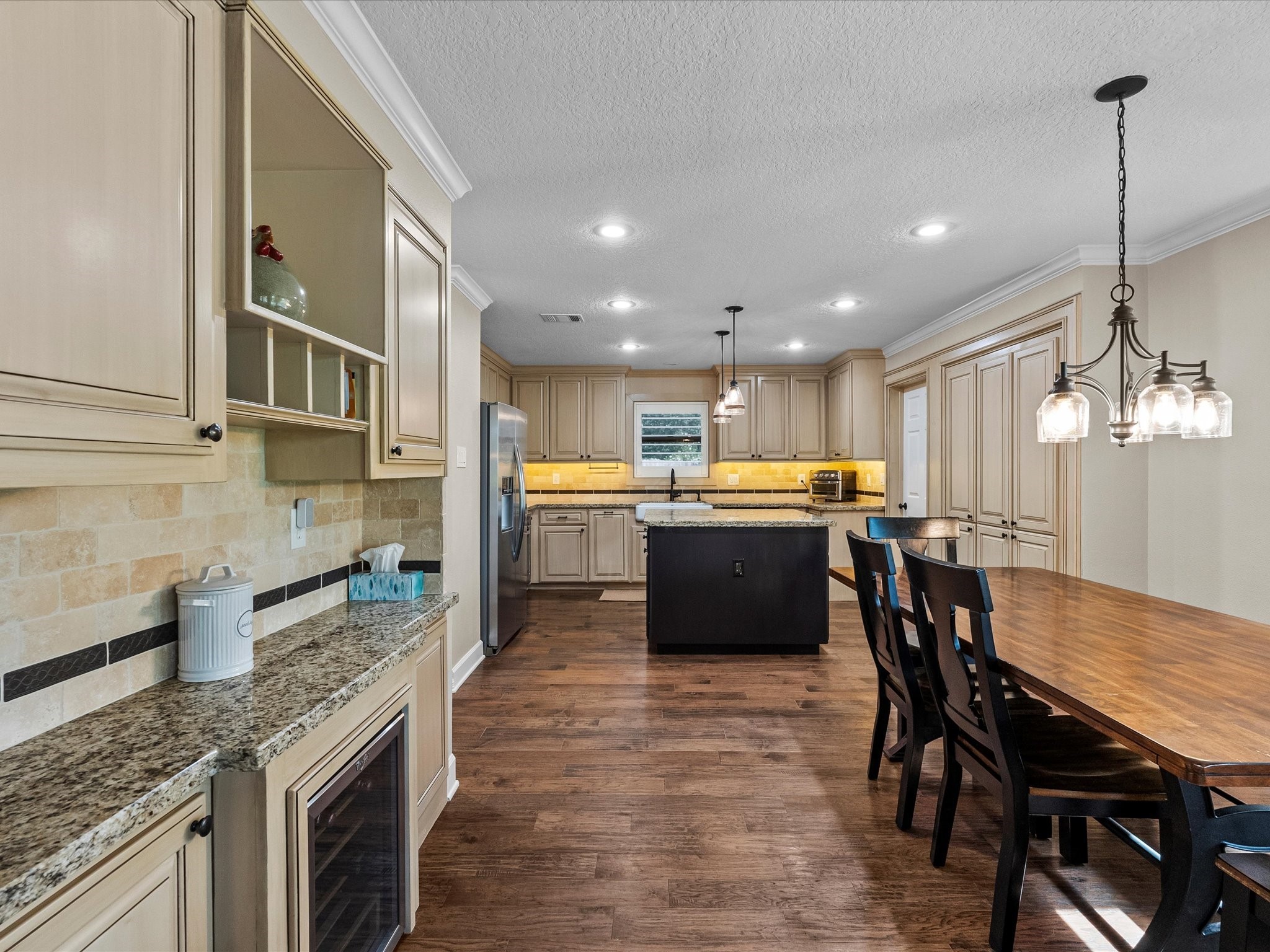 1003 Middlecreek Street , Friendswood, TX, 77546 | 98323334 | Realty Texas LLC