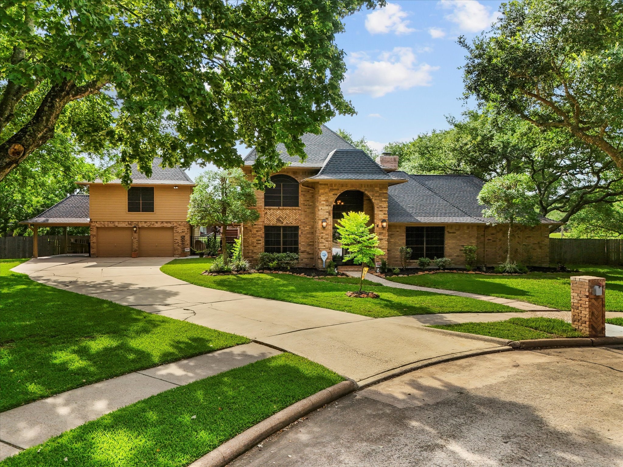 1003 Middlecreek Street , Friendswood, TX, 77546 | 98323334 | Realty Texas LLC