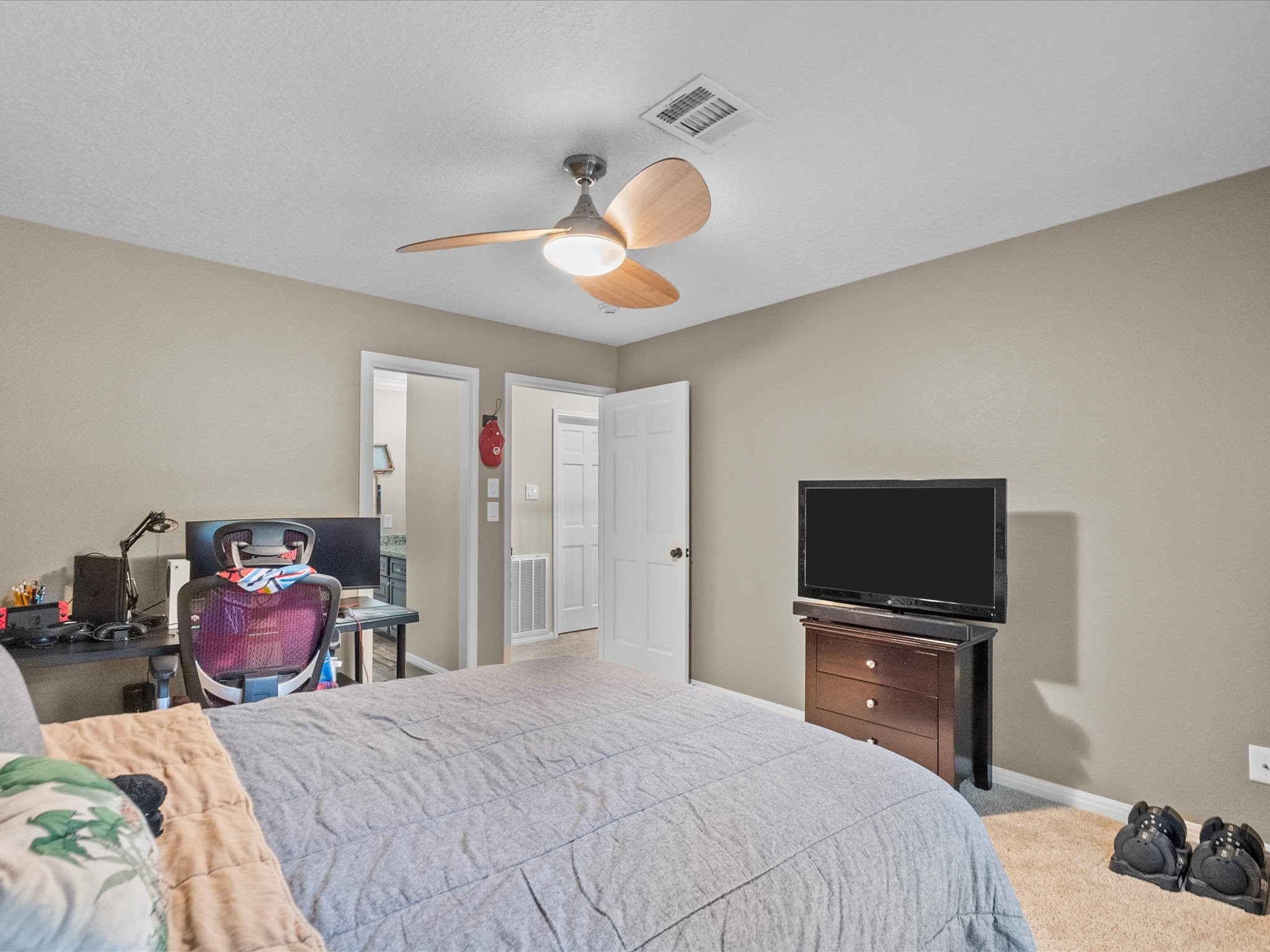 1003 Middlecreek Street , Friendswood, TX, 77546 | 98323334 | Realty Texas LLC