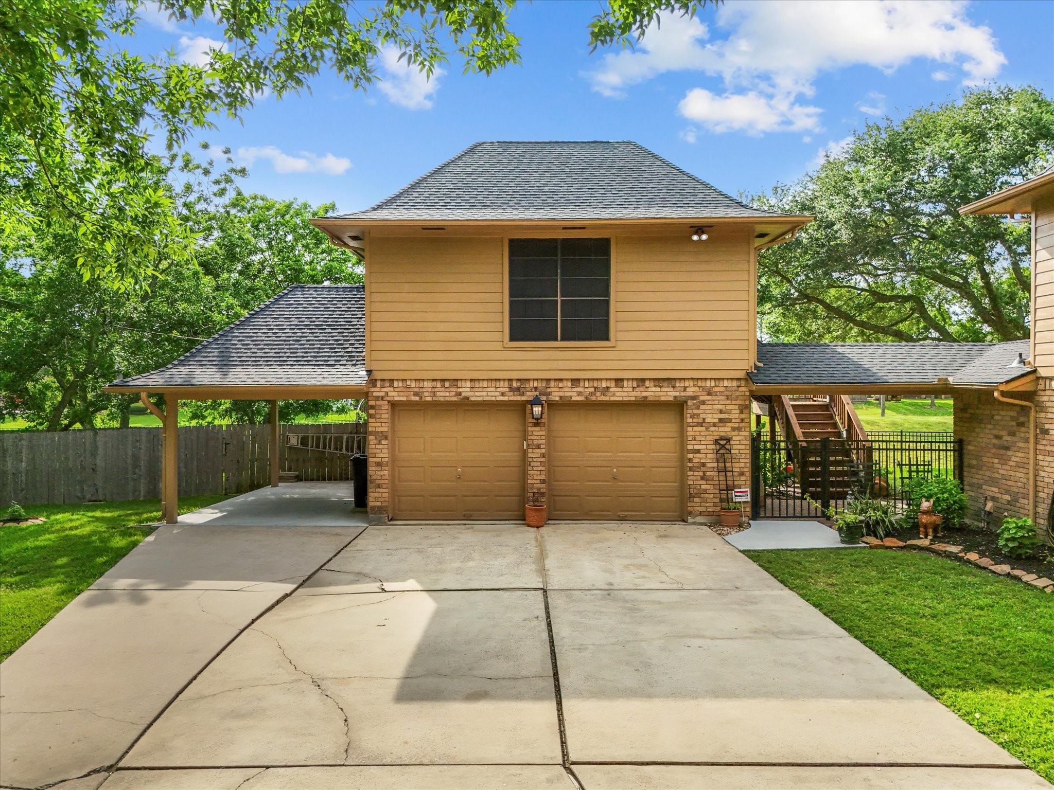 1003 Middlecreek Street , Friendswood, TX, 77546 | 98323334 | Realty Texas LLC